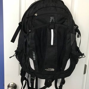 The north face recon backpack